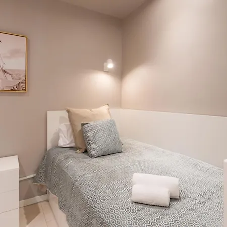 Apartment Carolina Roomy & Modern Porto